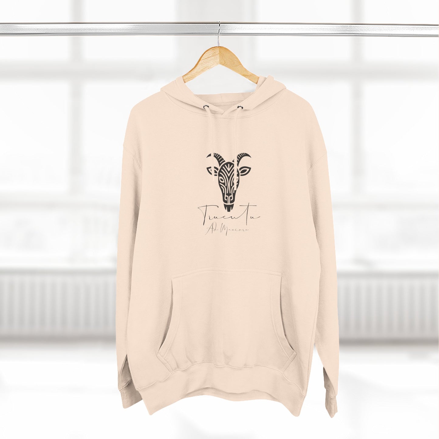 Felpa con Grafica Capra TRUCUTU – Calda in Pile, Design Animale Iconico, Regalo Perfetto per Amanti della Natura, Stile Ribelle ed Eco-Friendly