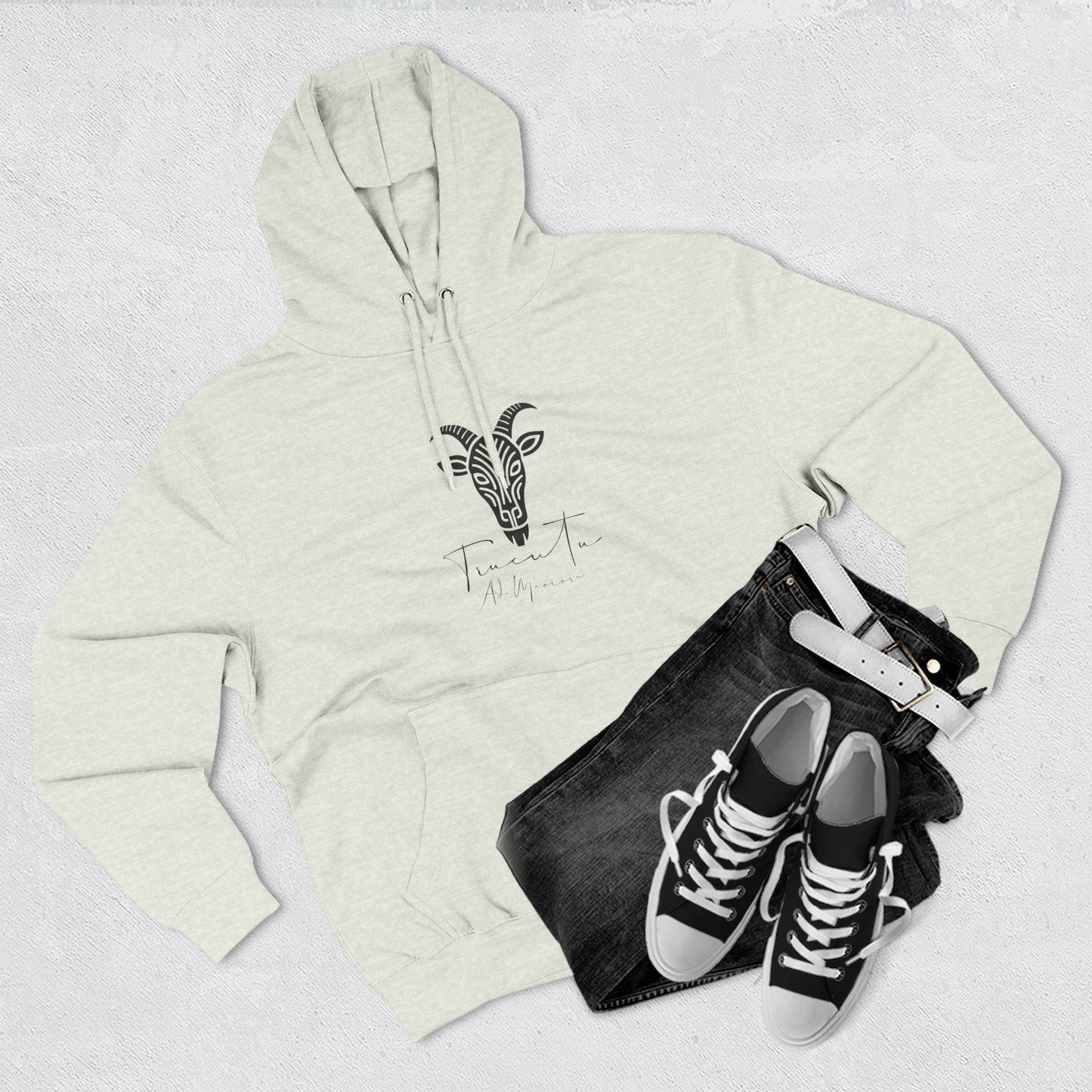 Felpa con Grafica Capra TRUCUTU – Calda in Pile, Design Animale Iconico, Regalo Perfetto per Amanti della Natura, Stile Ribelle ed Eco-Friendly