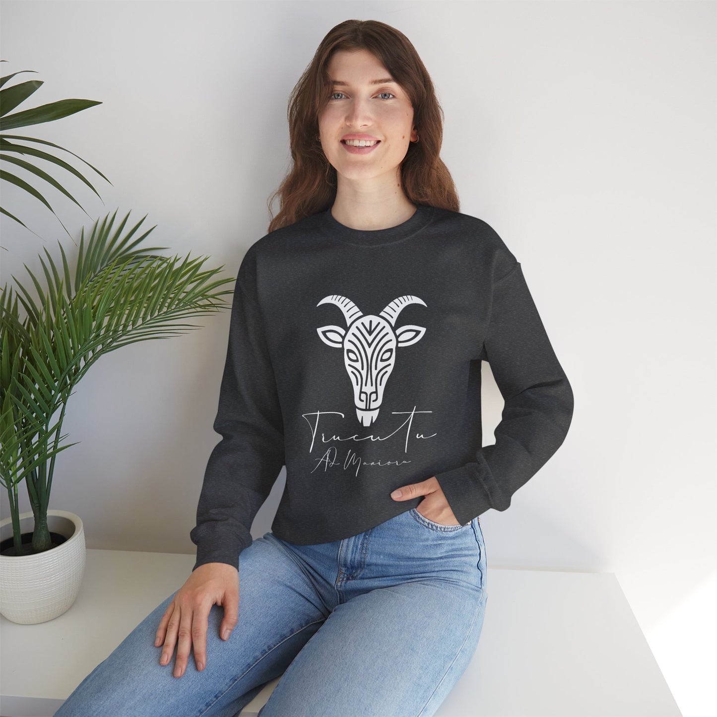 Felpa Unisex TRUCUTU con Simbolo della Capra – Stile Boho Festival | Regalo per Amanti della Natura | Morbida e Comoda