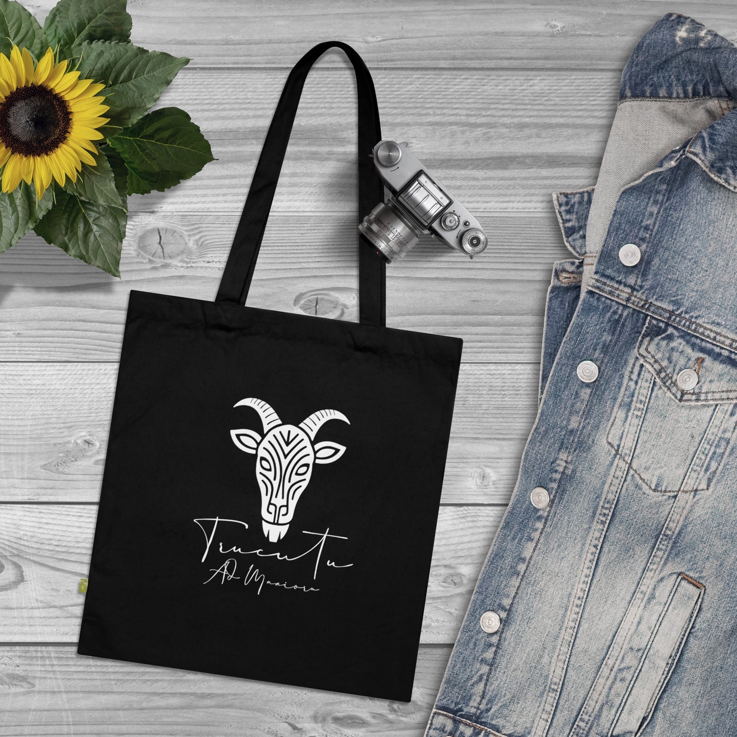Borsa in Tela con Design Capra TRUCUTU – Stile Boho in Nero, Rosso e French Navy, Shopper Eco-Friendly, Idea Regalo per Amanti degli Animali e Moda Sostenibile