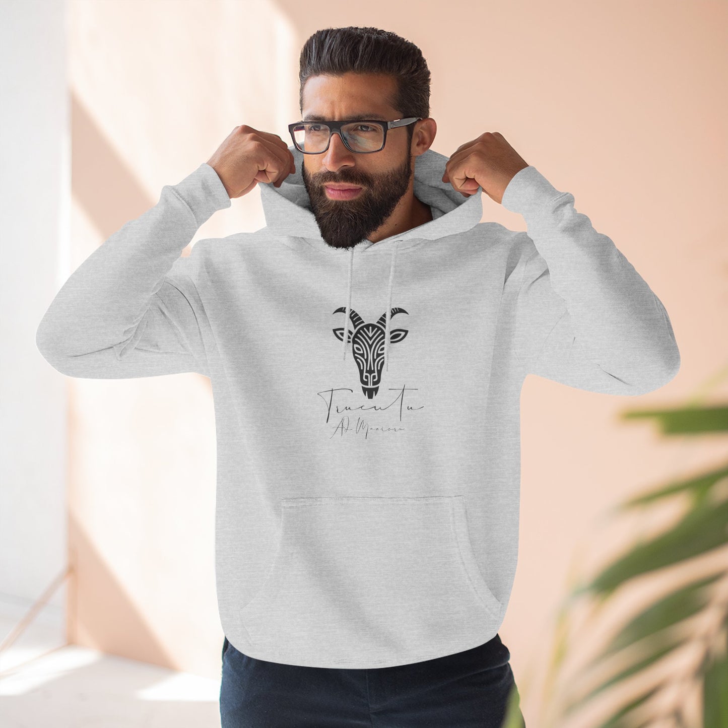 Felpa con Grafica Capra TRUCUTU – Calda in Pile, Design Animale Iconico, Regalo Perfetto per Amanti della Natura, Stile Ribelle ed Eco-Friendly