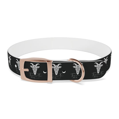 Collare Nero per Cani con Logo Capra TRUCUTU – Accessorio Regolabile di Tendenza, Idea Regalo per Amanti degli Animali, Perfetto per Festività e Occasioni Speciali