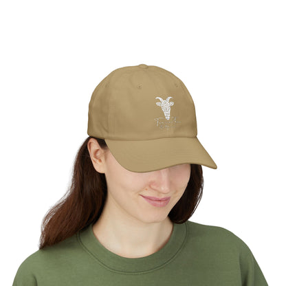 TRUCUTU Classic Unisex Cap – White Adjustable Hat | All-Season Casual Style | Everyday Wear | Versatile Gift Idea
