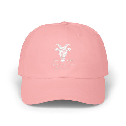 TRUCUTU Classic Unisex Cap – White Adjustable Hat | All-Season Casual Style | Everyday Wear | Versatile Gift Idea